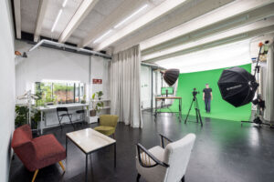 Das Studio Totale in Wien bietet Greenbox, Greenscreen und Bluescreen für deinen Filmdreh.